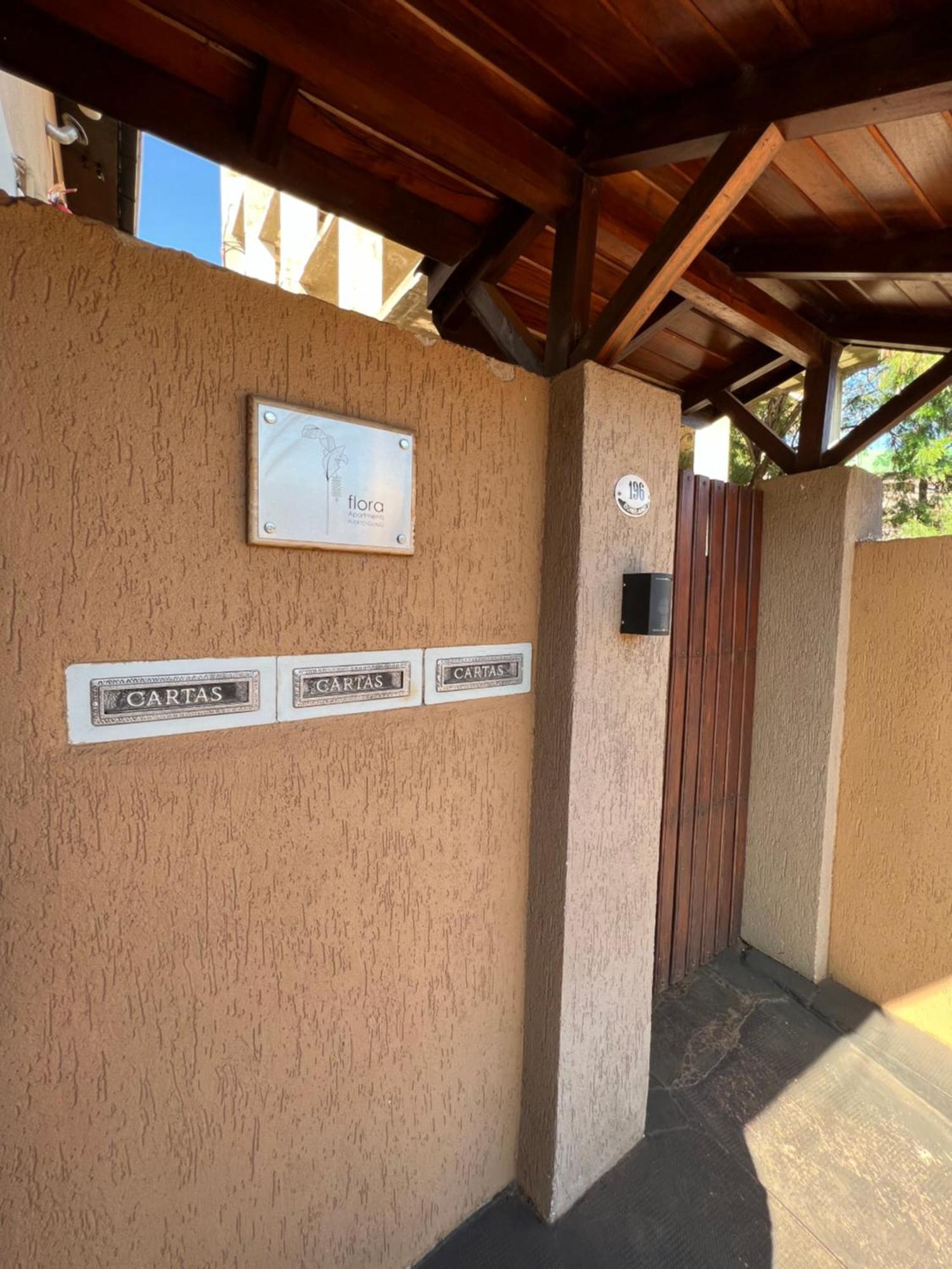 Flora Apartments Puerto Iguazu Exterior photo